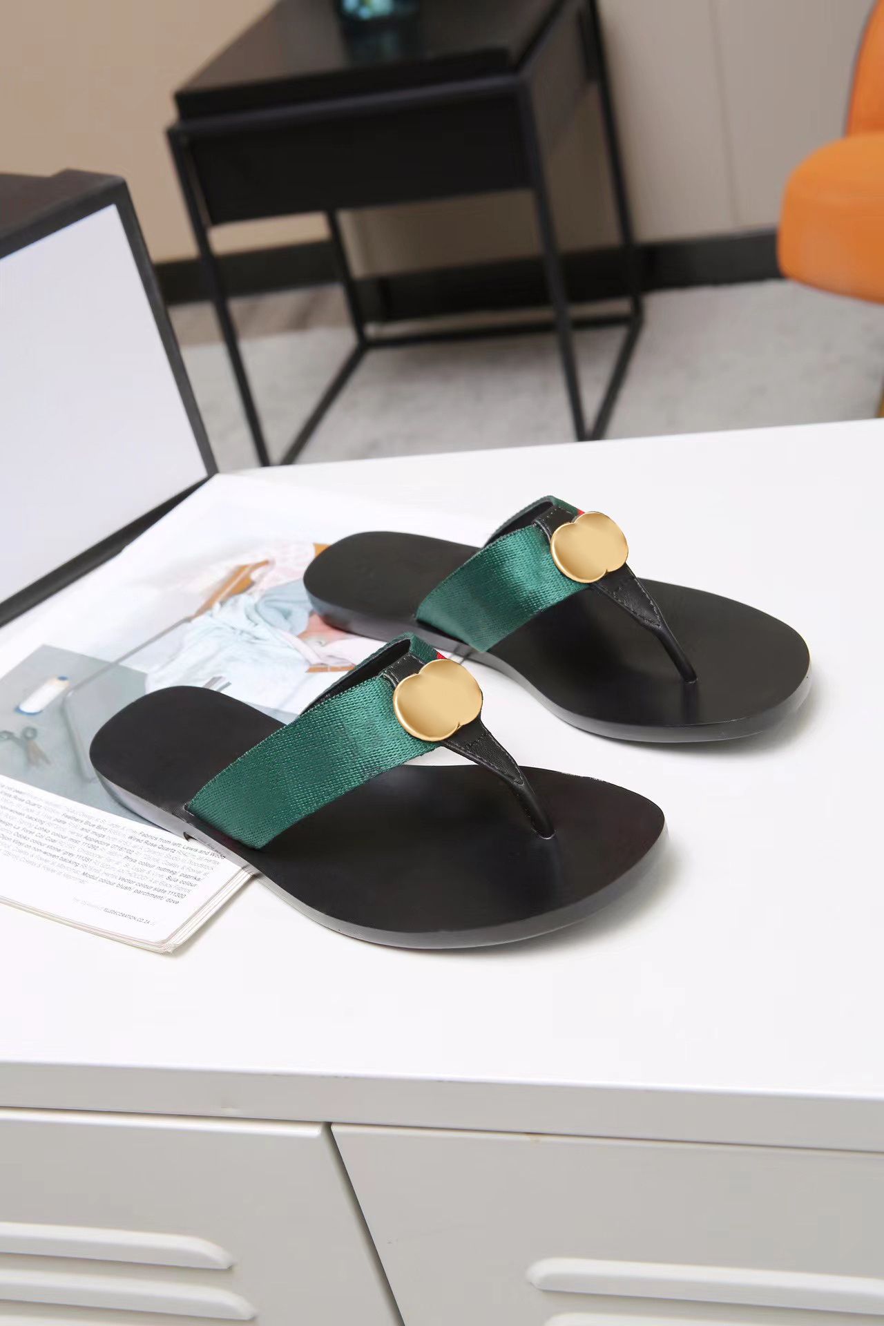 luxury sandal designer Leather woman shoe man thong with Double slide Interlocking Web flat Gear bottoms Flip Flops fast shipping slipper, #5
luxury sandal designer Leather woman shoe man thong with Double slide Interlocking Web flat Gear bottoms Flip Flops fast shipping slipper, #5