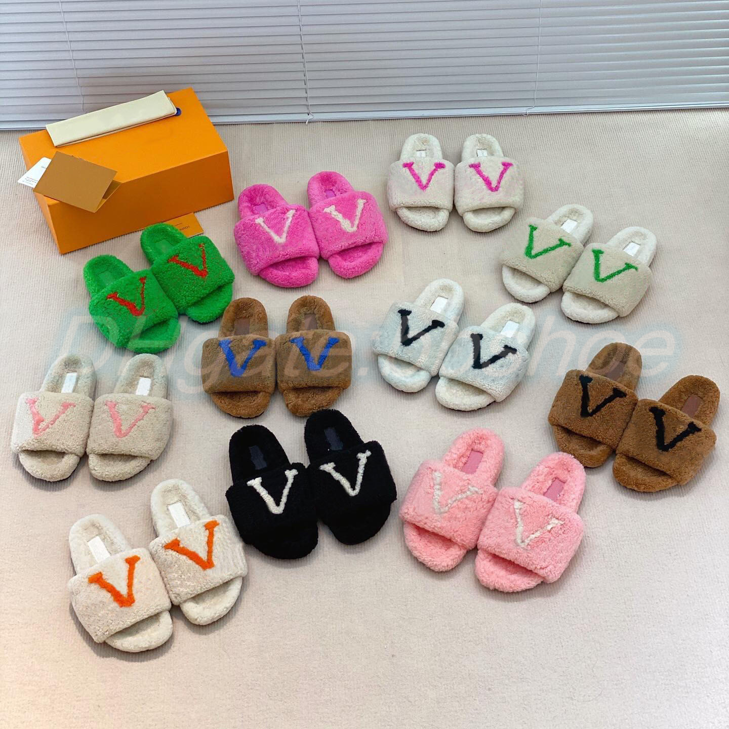 Paseo Flat Comfort Mule luxury fur furry woman sandal Teddy Shearling slides designer Slipper man slider Foam summer fast shipping, #11
Paseo Flat Comfort Mule luxury fur furry woman sandal Teddy Shearling slides designer Slipper man slider Foam summer fast shipping, #11