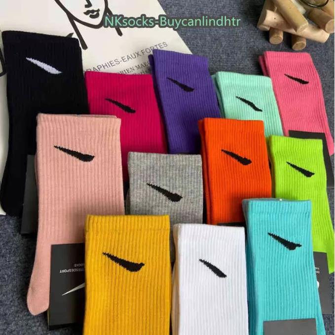 Men's Socks 10 color Fashion Brand Men's Cotton Socks New Style Black Leisure Men Women Socks Soft Breathable Summer Winter for Male Sockes
Men's Socks 10 color Fashion Brand Men's Cotton Socks New Style Black Leisure Men Women Socks Soft Breathable Summer Winter for Male Sockes