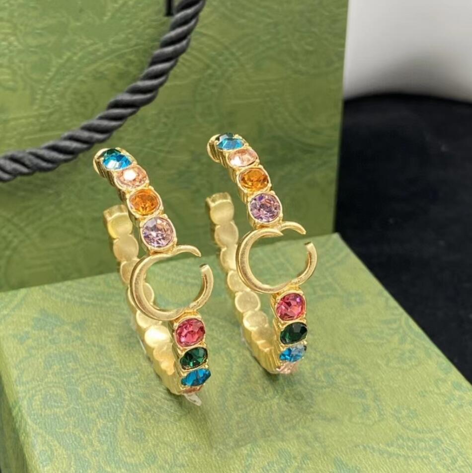 Classic Womens Earring Designer Brand High Quality Charm Stud Colored Crystal Double Letter Earrings Fashion Strawberry Pendant Ear Ring Jewelry
Classic Womens Earring Designer Brand High Quality Charm Stud Colored Crystal Double Letter Earrings Fashion Strawberry Pendant Ear Ring Jewelry
