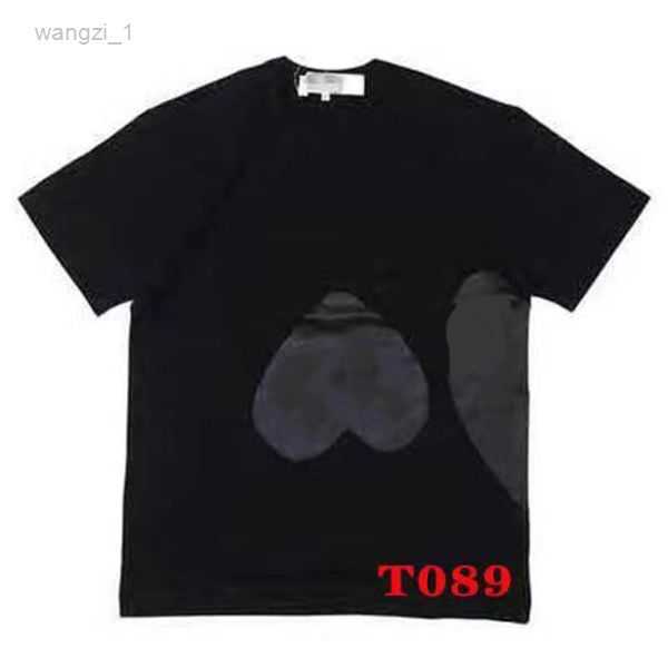 Men's T-shirts Play Designer Casual Women's Des Badge Garcons Quality Print Short Sleeve T-shirt Couple Hearts Tshirt 2 I1RU, 11
Men's T-shirts Play Designer Casual Women's Des Badge Garcons Quality Print Short Sleeve T-shirt Couple Hearts Tshirt 2 I1RU, 11