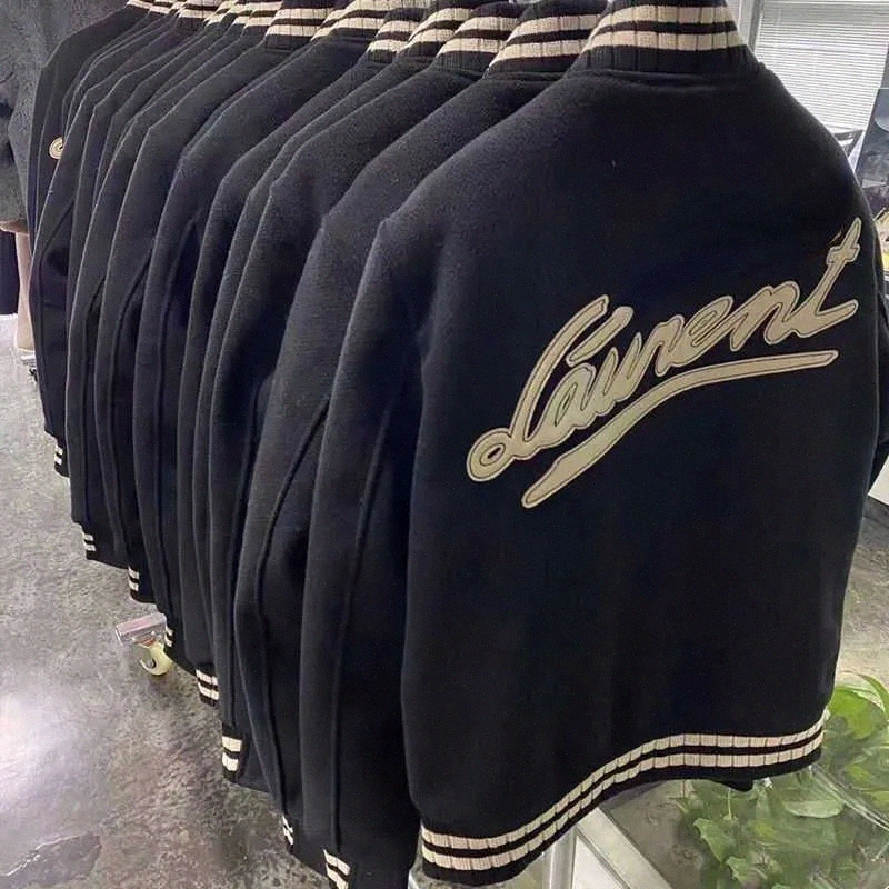 varsity Jacket Luxury Designer Jacket Mens Baseball Jackets Embroidered Sportswear Men Women Loose Hip Hop Wool Cardigan Coat V1IK#, Black
varsity Jacket Luxury Designer Jacket Mens Baseball Jackets Embroidered Sportswear Men Women Loose Hip Hop Wool Cardigan Coat V1IK#, Black