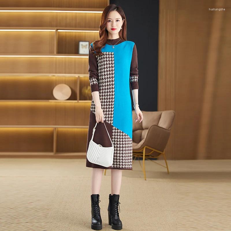 Casual Dresses Autumn Winter Plaid Knitted Sweater Dress Long Sleeve 2023 Women Chic Designer Slim Soft Warm Hit Color Pullover Jumper
