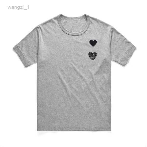 Men's T-shirts Play Fashion Mens Cdg t Shirt Designer Red Casual Women Commes Des s Badge Quanlity Tshirts Cotton Embroidery Short Sleeve Summer Tee Top 7 H0UL, 17
Men's T-shirts Play Fashion Mens Cdg t Shirt Designer Red Casual Women Commes Des s Badge Quanlity Tshirts Cotton Embroidery Short Sleeve Summer Tee Top 7 H0UL, 17