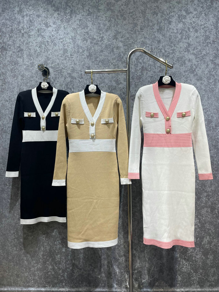 2023 Autumn/Winter Fragrant Style V-neck Contrast Panel Single breasted Short Skirt with Knitted Long Sleeve Dress for Women