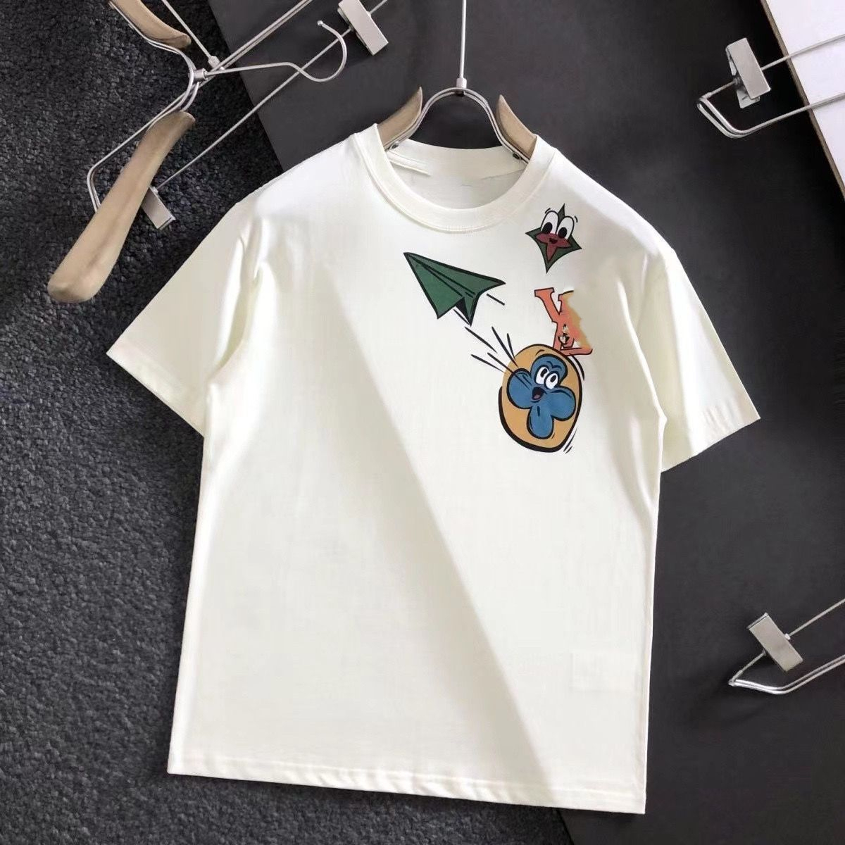 Designer L mans luxury T-shirt brand t shirt Clothing spray letter short sleeve spring summer tide men and women tee designer t Pure color breathable Luxury T-shirt, White
Designer L mans luxury T-shirt brand t shirt Clothing spray letter short sleeve spring summer tide men and women tee designer t Pure color breathable Luxury T-shirt, White