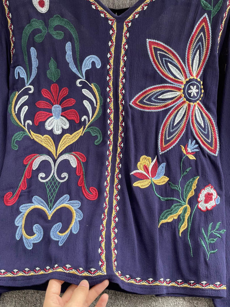 Women s Blouses Shirts Bohemian Blouse Embroidered Top Spring Summer V neck Loose Lantern Sleeves Ethnic Cotton Linen Shirt Female Blusa D1105 230403