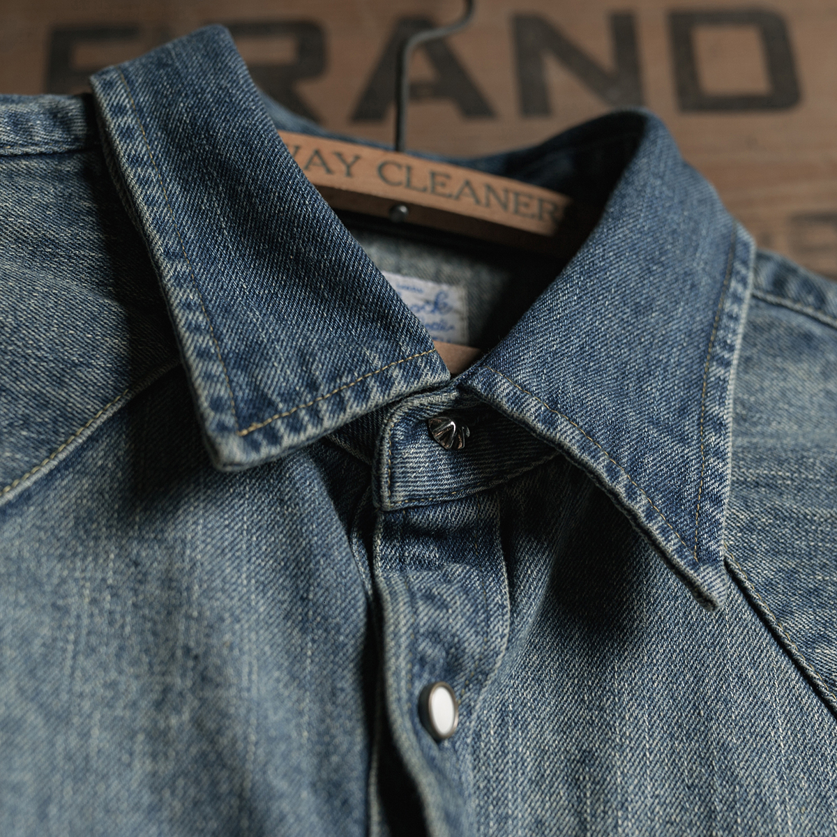 Men's Casual Shirts Non Stock Denim Western Shirt Vintage Fashion Men Long Sleeve Cowboy Workshirt 230403