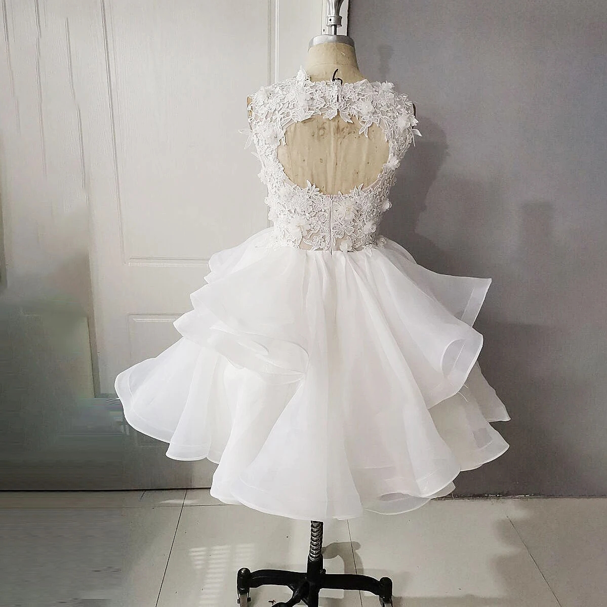 Mini Vintage Tiered Orgnaza Wedding Dress Custom Made Cutout Applique Dance Puffy Princess Plus Size Bridal Gowns