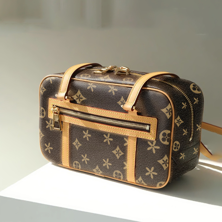 M46321 cite luxury tote Duffel bags Womens Man designer purse High quality brown flower handbag shoulder bag Pochette cross body classic Leather Woman clutch bags, Mon0gram
M46321 cite luxury tote Duffel bags Womens Man designer purse High quality brown flower handbag shoulder bag Pochette cross body classic Leather Woman clutch bags, Mon0gram