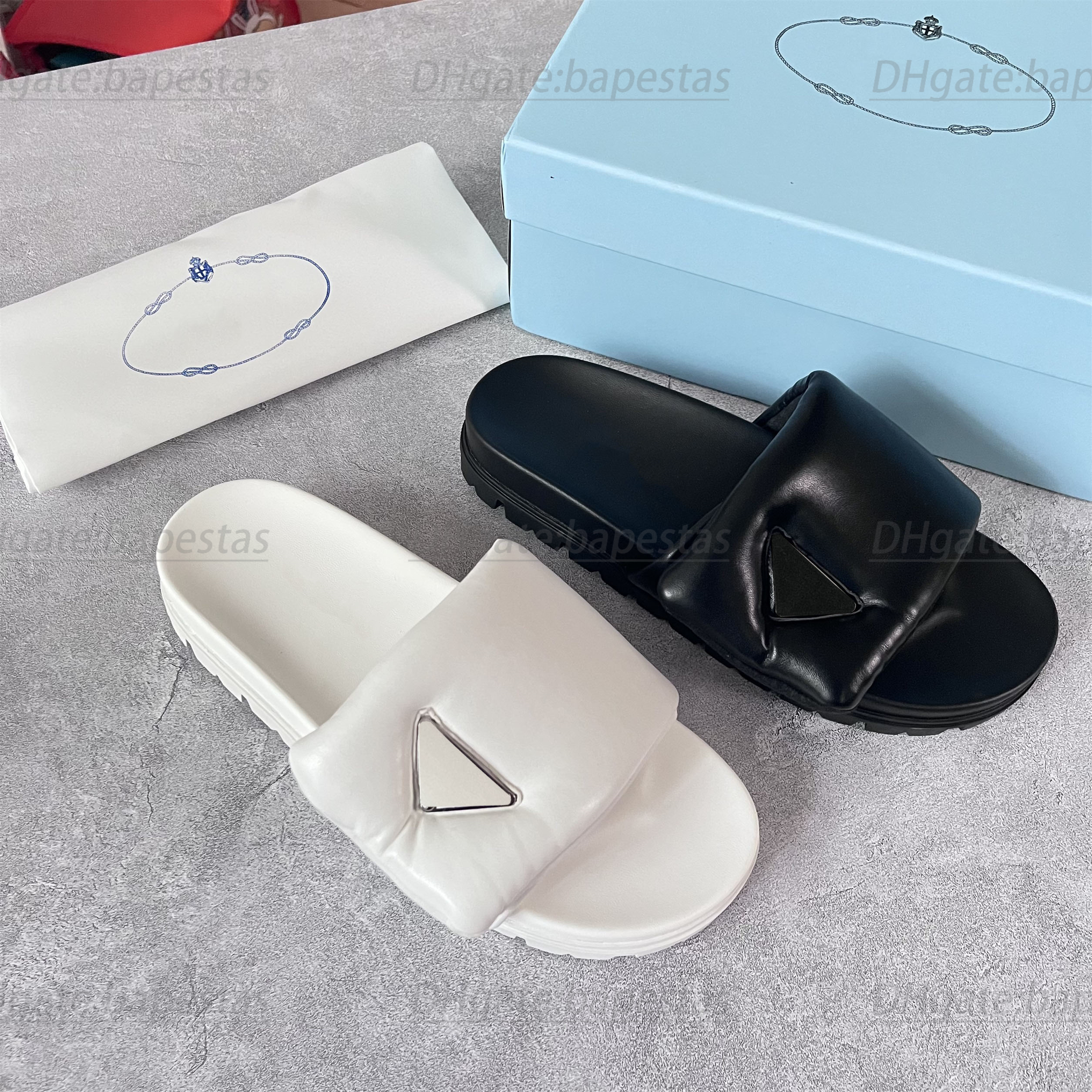 Fashion designer luxury man women Summer sandal Soft padded nappa confort leather slides metal triangle slippers rubber shoe with box, White
Fashion designer luxury man women Summer sandal Soft padded nappa confort leather slides metal triangle slippers rubber shoe with box, White