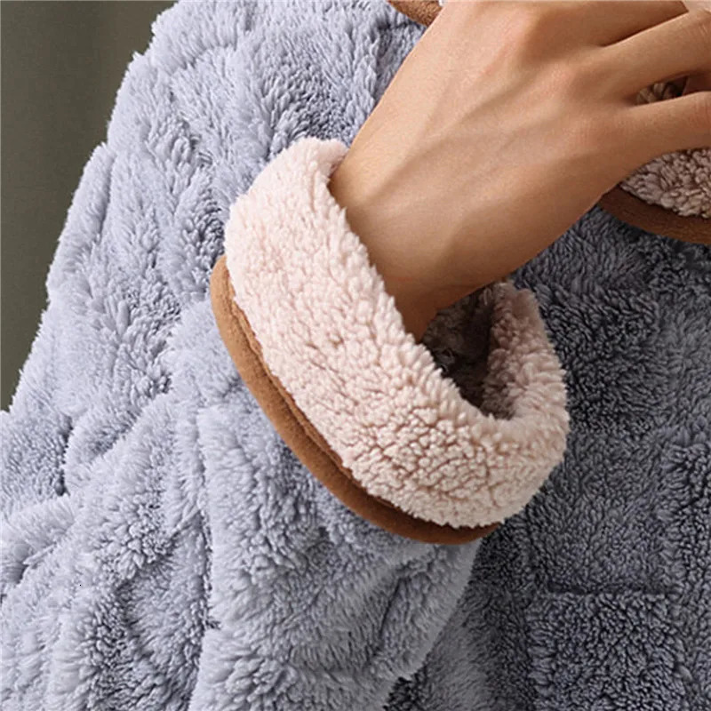 Men's Sleepwear Men Warm Flannel Autumn Winter Pajamas Turndown Collar Longsleeved Trousers Twopiece Set Loose Comfortable Suit 231102Z