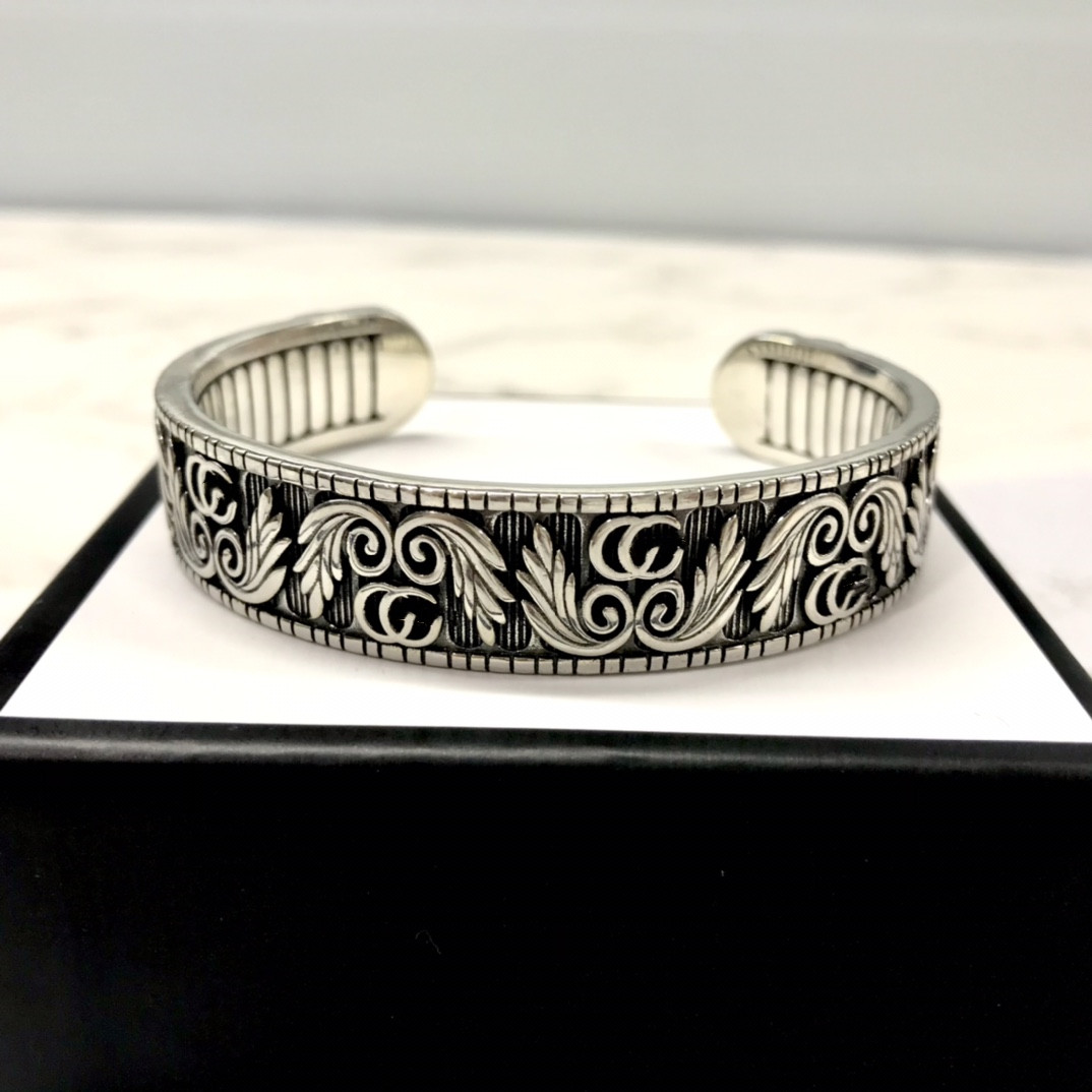 Designer Bracelet Cuff Bangle Men Women Gift Stainless Steel Classic Letter Bangles Jewelry Women High Quality Fine products Bracelets A9