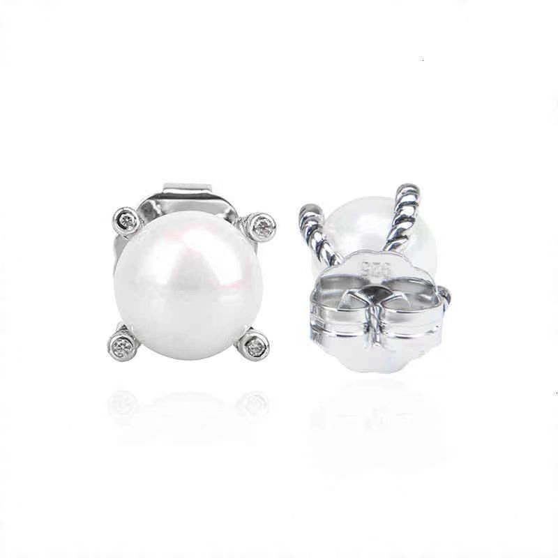 Vintage Pearl Stud Earrings Newline with Diamond Faux Pearls Ladies Earrings Party Gift
Vintage Pearl Stud Earrings Newline with Diamond Faux Pearls Ladies Earrings Party Gift