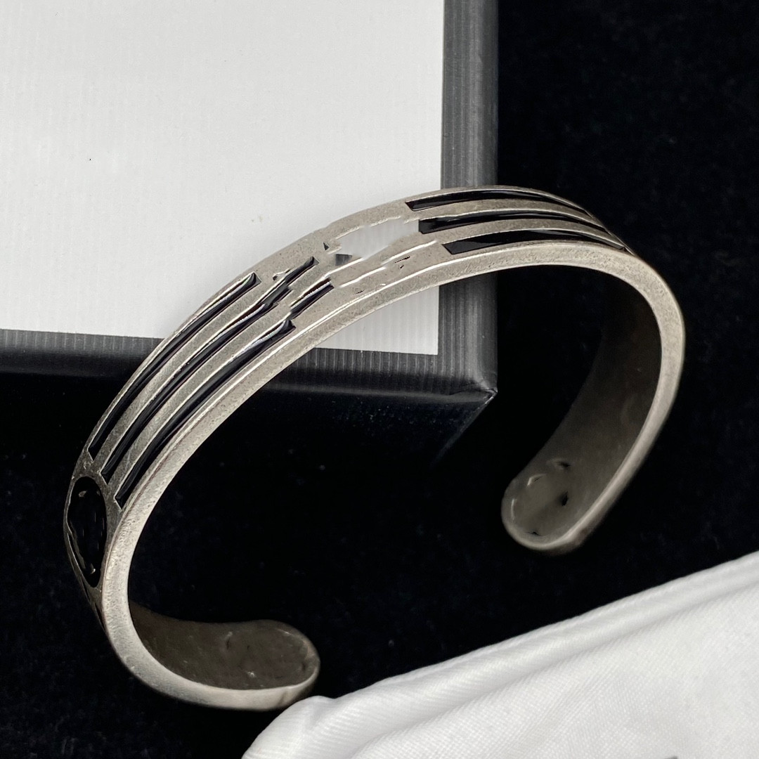 Designer Bracelet Cuff Bangle Men Women Gift Stainless Steel Classic Letter Bangles Jewelry Women High Quality Fine products Bracelets A30