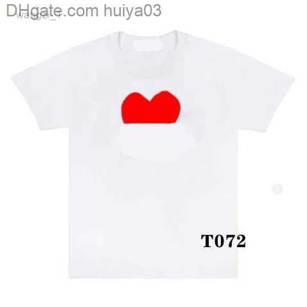 Men's T-shirts Play Designer Casual Women's Des Badge Garcons Quality Print Short Sleeve T-shirt Couple Hearts Tshirt Huiya03 1 QYBG
Men's T-shirts Play Designer Casual Women's Des Badge Garcons Quality Print Short Sleeve T-shirt Couple Hearts Tshirt Huiya03 1 QYBG