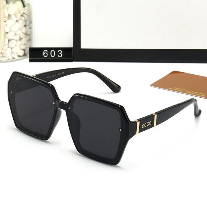 luxury quay Sunglasses polaroid lens Designer letter womens Mens Goggle senior Eyewear For Women eyeglasses frame Vintage Metal Sun Glasses With
luxury quay Sunglasses polaroid lens Designer letter womens Mens Goggle senior Eyewear For Women eyeglasses frame Vintage Metal Sun Glasses With