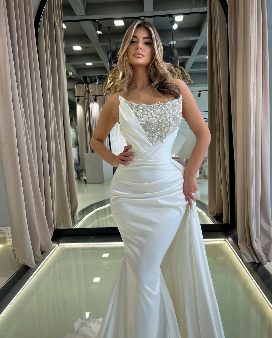 Elegant Mermaid Prom Sleeveless Bateau Appliques Sequins Sexy Floor Length Satin Diamonds Evening Dresses Bridal Gowns Plus Size Custom Made 0508