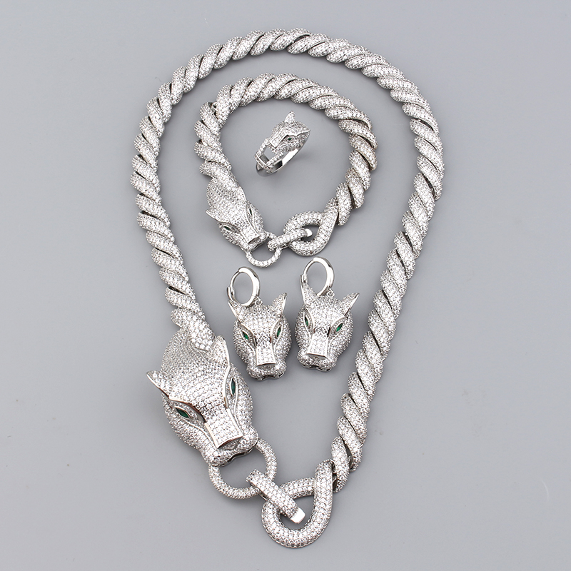 gold silver Luxury thick chain diamond choker necklaces Pendants set for women men designer jewelry Fashion Party Christmas Wedding gifts Birthday evening dinner
gold silver Luxury thick chain diamond choker necklaces Pendants set for women men designer jewelry Fashion Party Christmas Wedding gifts Birthday evening dinner