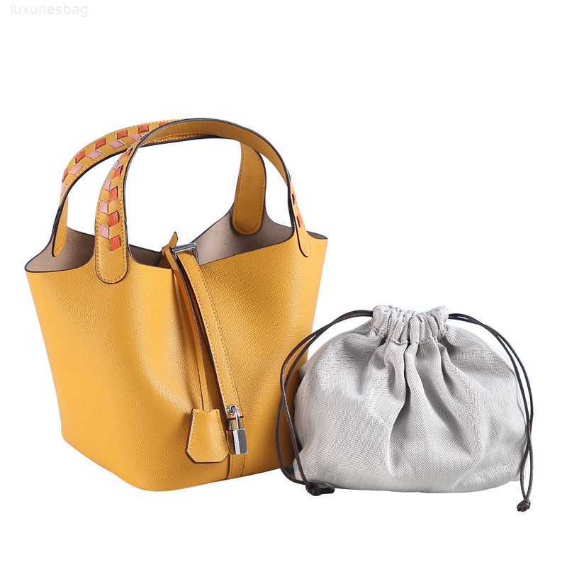 Designer Luxury Bag Ribbon Woven Top Layer Cowhide Palm Grain Genuine Leather Vegetable Basket Bucket One Shoulder Crossbody Handbag Picotin, Milk shake white (including inner bag)
Designer Luxury Bag Ribbon Woven Top Layer Cowhide Palm Grain Genuine Leather Vegetable Basket Bucket One Shoulder Crossbody Handbag Picotin, Milk shake white (including inner bag)