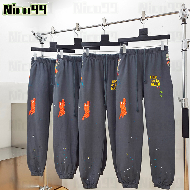 23ss New pant ink splicing drawstring graffiti letter print pattern blue legging personality versatile men women pants sweatpants, #01 blue
23ss New pant ink splicing drawstring graffiti letter print pattern blue legging personality versatile men women pants sweatpants, #01 blue