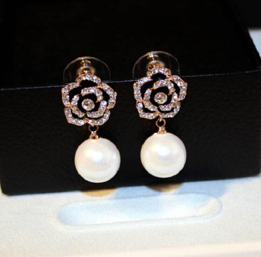 Fashion designer super sparkling beautiful diamond classic camellia flower elegant pearl pendant stud earring for woman girls