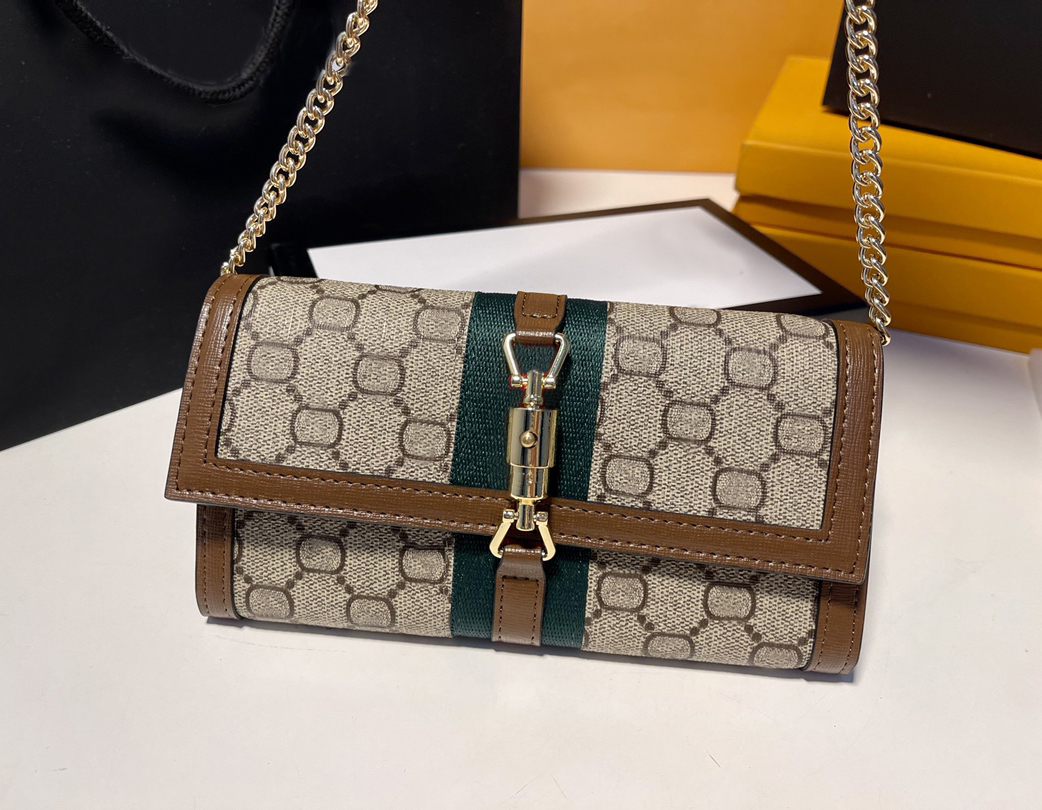 Designer womens shoulder bag luxury mini handbags Fashion G letter leather bags Marmont chain clutch ladies jackie1961 vintage sling purses #669201, 621993#g letter
Designer womens shoulder bag luxury mini handbags Fashion G letter leather bags Marmont chain clutch ladies jackie1961 vintage sling purses #669201, 621993#g letter