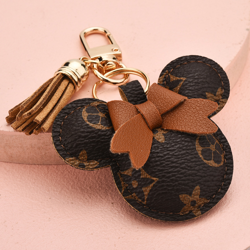Luxury Leather Plaid Keychain Classic Exquisite Designer Car Keyring Zinc Alloy Unisex Lanyard Gift High Quality Jewelry Accessories
Luxury Leather Plaid Keychain Classic Exquisite Designer Car Keyring Zinc Alloy Unisex Lanyard Gift High Quality Jewelry Accessories