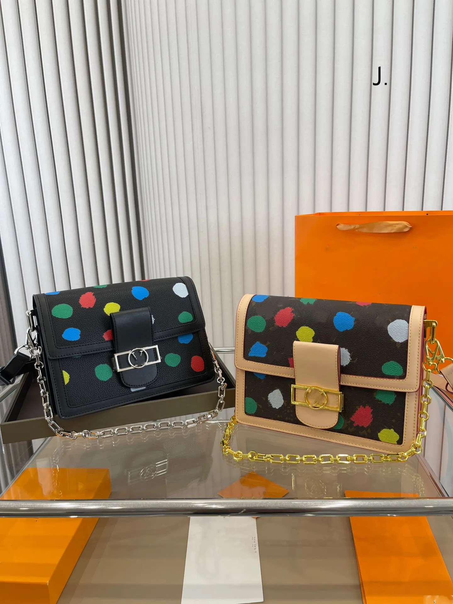 X YK DAUPHINE MM Women Shoulder Bag Capucines Dots Leather Flap Bag Designer Handbags Yayoi Kusama crossbody bag pochette M21750 M46432 dhgate, 2#
X YK DAUPHINE MM Women Shoulder Bag Capucines Dots Leather Flap Bag Designer Handbags Yayoi Kusama crossbody bag pochette M21750 M46432 dhgate, 2#