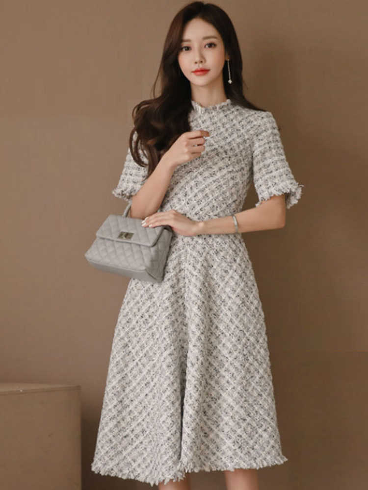 Fashion Korean Elegant Midi Tweed Dress Women Luxury Chic Casual Plaid Slim Gown Robe Femme Ladies Female Mujer Party Vestidos, Beige
Fashion Korean Elegant Midi Tweed Dress Women Luxury Chic Casual Plaid Slim Gown Robe Femme Ladies Female Mujer Party Vestidos, Beige