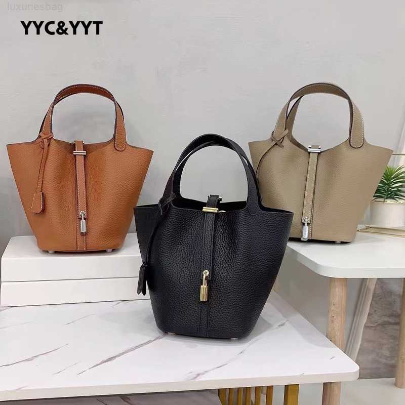 Designer Luxury Bag Genuine Leather Vegetable Basket Women's Water Bucket Hand Large Capacity Texture Litchi Pattern Handbag Picotin, Black6
Designer Luxury Bag Genuine Leather Vegetable Basket Women's Water Bucket Hand Large Capacity Texture Litchi Pattern Handbag Picotin, Black6