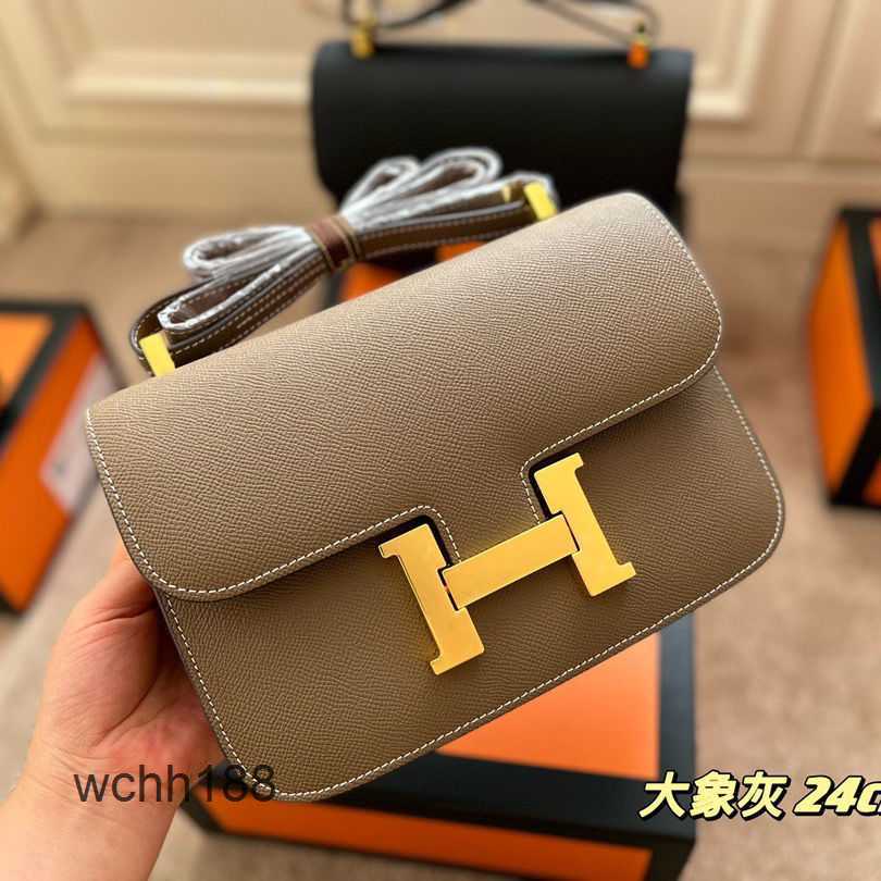 Bag Lady Constances 2023 Designer Bags Leather Button Small Square Palm Grain Large Single Shoulder Messenger, 19cm
Bag Lady Constances 2023 Designer Bags Leather Button Small Square Palm Grain Large Single Shoulder Messenger, 19cm