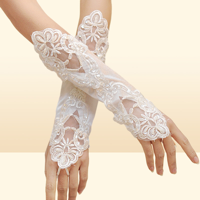 Beautiful Bridal Gloves White Fingerless Lace Appliqued Pearl Beaded Bridal Gloves Wedding Gloves Cheap EM01467