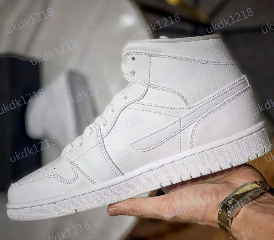 Brand Shoes Top Quality Basketball Womens Jumpman 1s Mid Triple White Retro Cultural Sneakers Outdoor Trainers 554724-104
Brand Shoes Top Quality Basketball Womens Jumpman 1s Mid Triple White Retro Cultural Sneakers Outdoor Trainers 554724-104