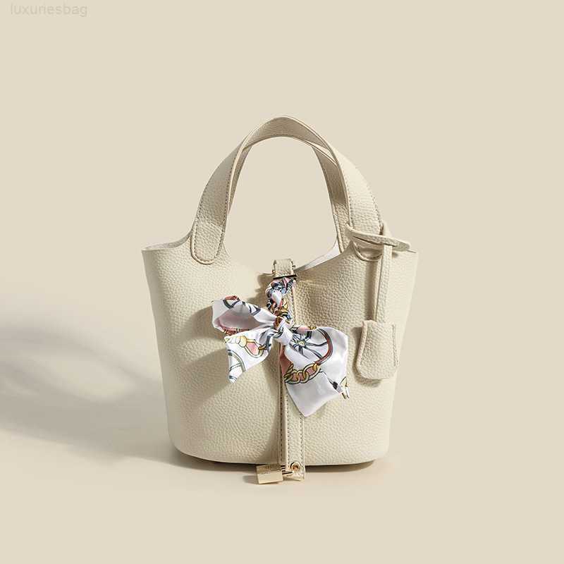 Designer Luxury Fashion Women's Litchi Pattern Casual Portable Water Bucket Solid Color Vegetable Basket Bag Silk Scarf Hanger HandbagAIKBP4PS Picotin, Elephant grey
Designer Luxury Fashion Women's Litchi Pattern Casual Portable Water Bucket Solid Color Vegetable Basket Bag Silk Scarf Hanger HandbagAIKBP4PS Picotin, Elephant grey