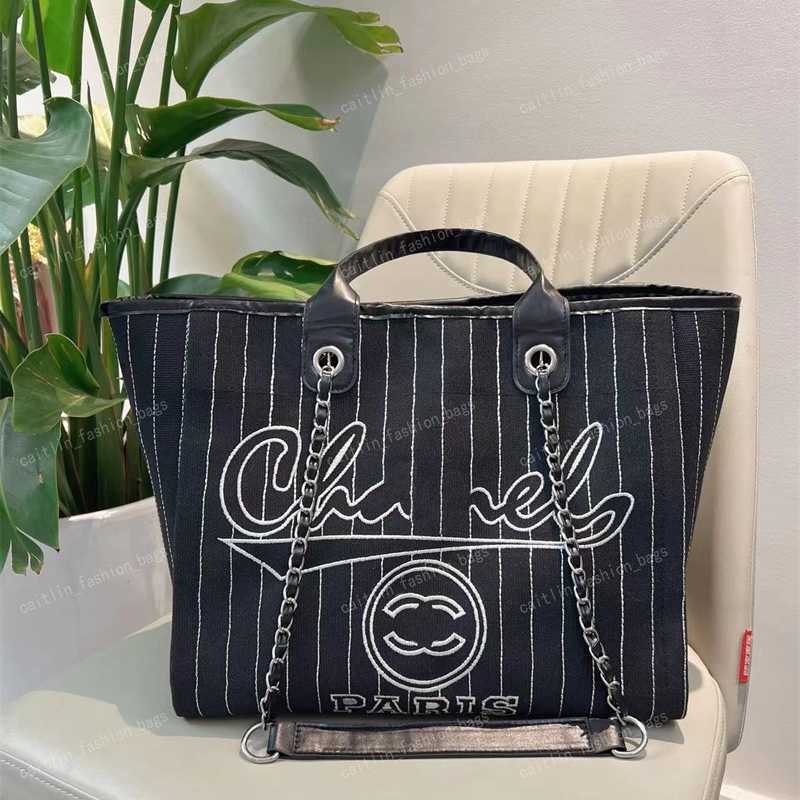 Shoulder High-quality One Luxury Women's Designer Bag 2023 Bag Handbag Fashion Alphabet Canvas Tote Bag Crossbody Bag Large Capacity Chain, Pink
Shoulder High-quality One Luxury Women's Designer Bag 2023 Bag Handbag Fashion Alphabet Canvas Tote Bag Crossbody Bag Large Capacity Chain, Pink