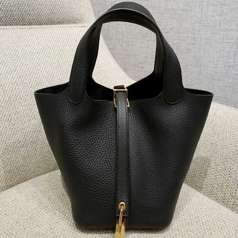 Designer Luxury Style Vegetable Basket Bucket Fashion One Shoulder Portable Top Layer Cow Lychee Grain Togo Leather Women's Bag Picotin, Chicken yellow
Designer Luxury Style Vegetable Basket Bucket Fashion One Shoulder Portable Top Layer Cow Lychee Grain Togo Leather Women's Bag Picotin, Chicken yellow