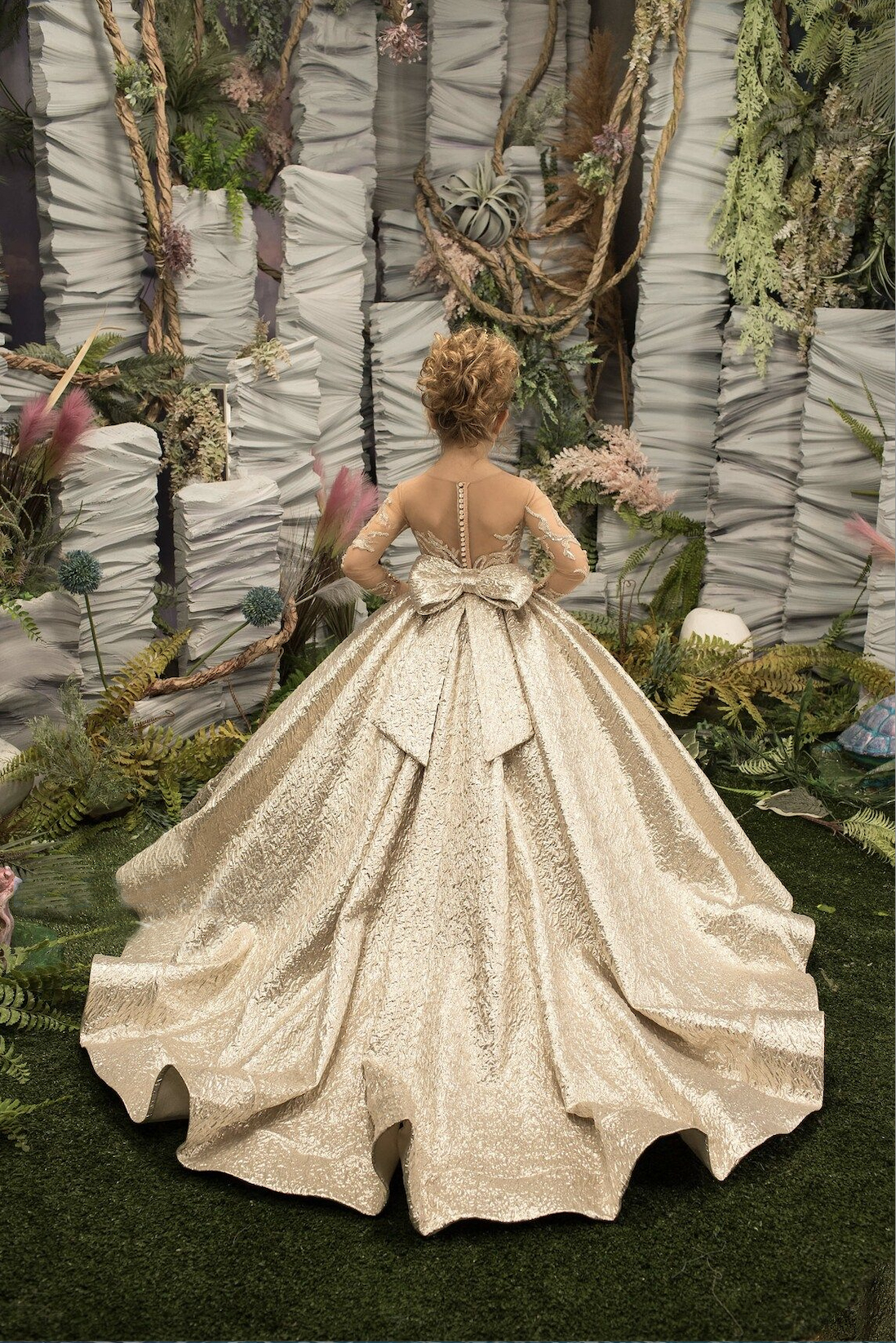 Gold Flower Girl Dress Princess Illusion Sleeve with Bow Buttons Luscious Skirt Birthday Wedding Party Kids Bridesmaid