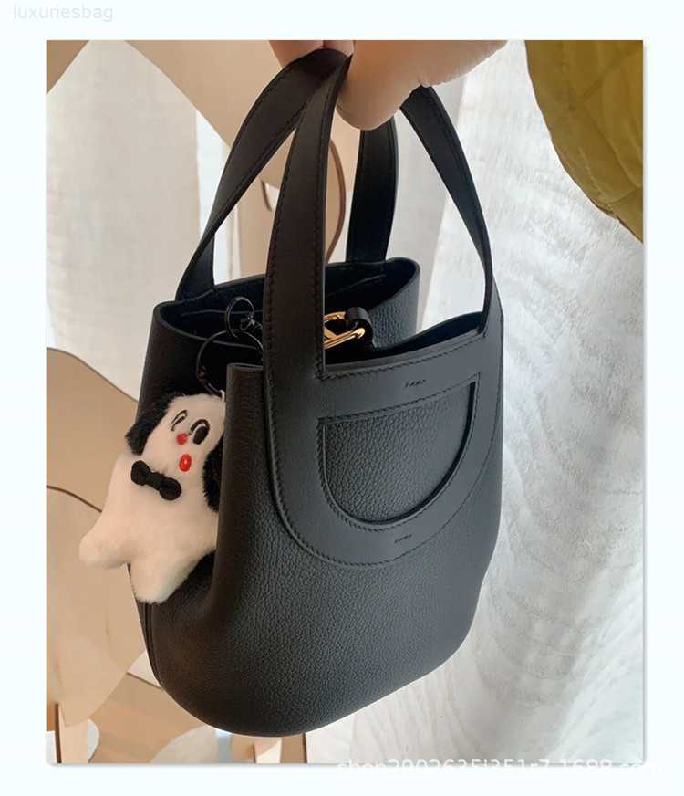 Designer Luxury Bag Top Layer Cow Hide Pig Nose Vegetable Basket Bucket for Women Leather Hand One Shoulder Loop BagZHBRKKBZ Picotin, Black - 18cm (togo leather)
Designer Luxury Bag Top Layer Cow Hide Pig Nose Vegetable Basket Bucket for Women Leather Hand One Shoulder Loop BagZHBRKKBZ Picotin, Black - 18cm (togo leather)