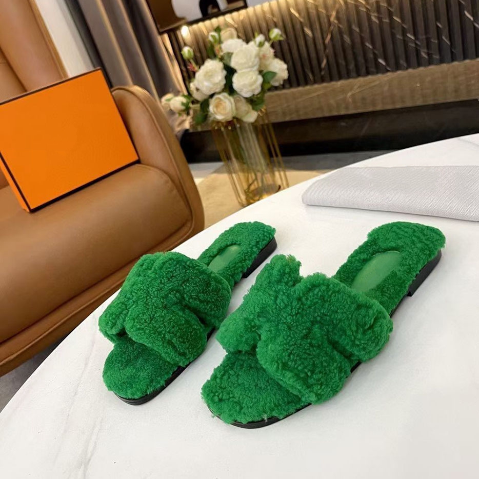 Designer Slippers Fur Slide Fluffy Slides Wool Women Slipper FashionFurry Warm Winter Home Sandals Comfortable Fuzzy Girl Flip Flop Slipper mkpi00002
Designer Slippers Fur Slide Fluffy Slides Wool Women Slipper FashionFurry Warm Winter Home Sandals Comfortable Fuzzy Girl Flip Flop Slipper mkpi00002