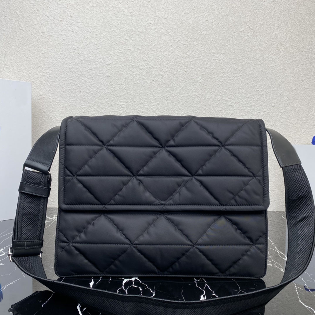 Nylon crossbody bag men's postman bags 36cm black cross body Bags women's large bags unisex nylon handbag Messenger Diamond Lattice business trip bag
Nylon crossbody bag men's postman bags 36cm black cross body Bags women's large bags unisex nylon handbag Messenger Diamond Lattice business trip bag