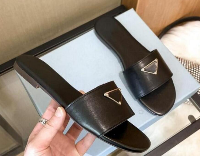 0DF 2023 Top Quality luxuries designer Men's Women's Slippers Sandals Shoes Slide Summer Fashion Wide Flat Flip Flops 35-41, Black
0DF 2023 Top Quality luxuries designer Men's Women's Slippers Sandals Shoes Slide Summer Fashion Wide Flat Flip Flops 35-41, Black