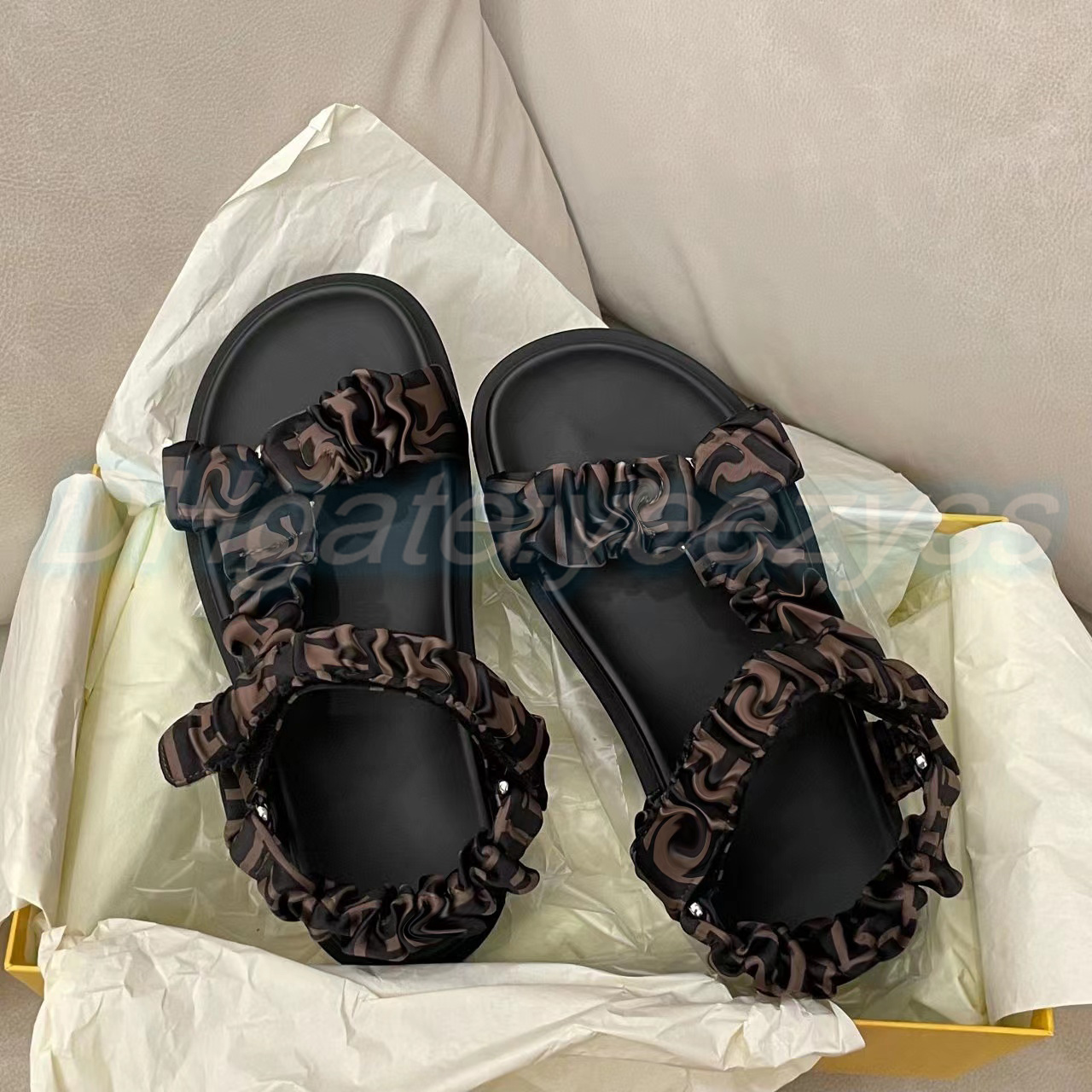 luxury designer man F Feel Brown satin slides woman gold stopper drawstring flat sandals Slippers fashion Summer Girls Beach shoes, Grey
luxury designer man F Feel Brown satin slides woman gold stopper drawstring flat sandals Slippers fashion Summer Girls Beach shoes, Grey