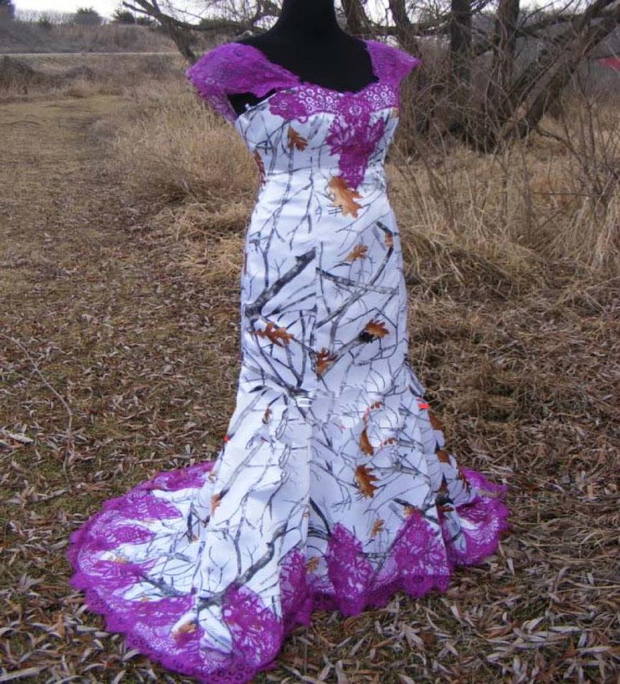 White Camo Wedding Dresses Mermaid Long Bride Gown With Sweep Veil Train Purple Lace Wedding Gown Laceup Bodice In Stock Formal D1715700
White Camo Wedding Dresses Mermaid Long Bride Gown With Sweep Veil Train Purple Lace Wedding Gown Laceup Bodice In Stock Formal D1715700