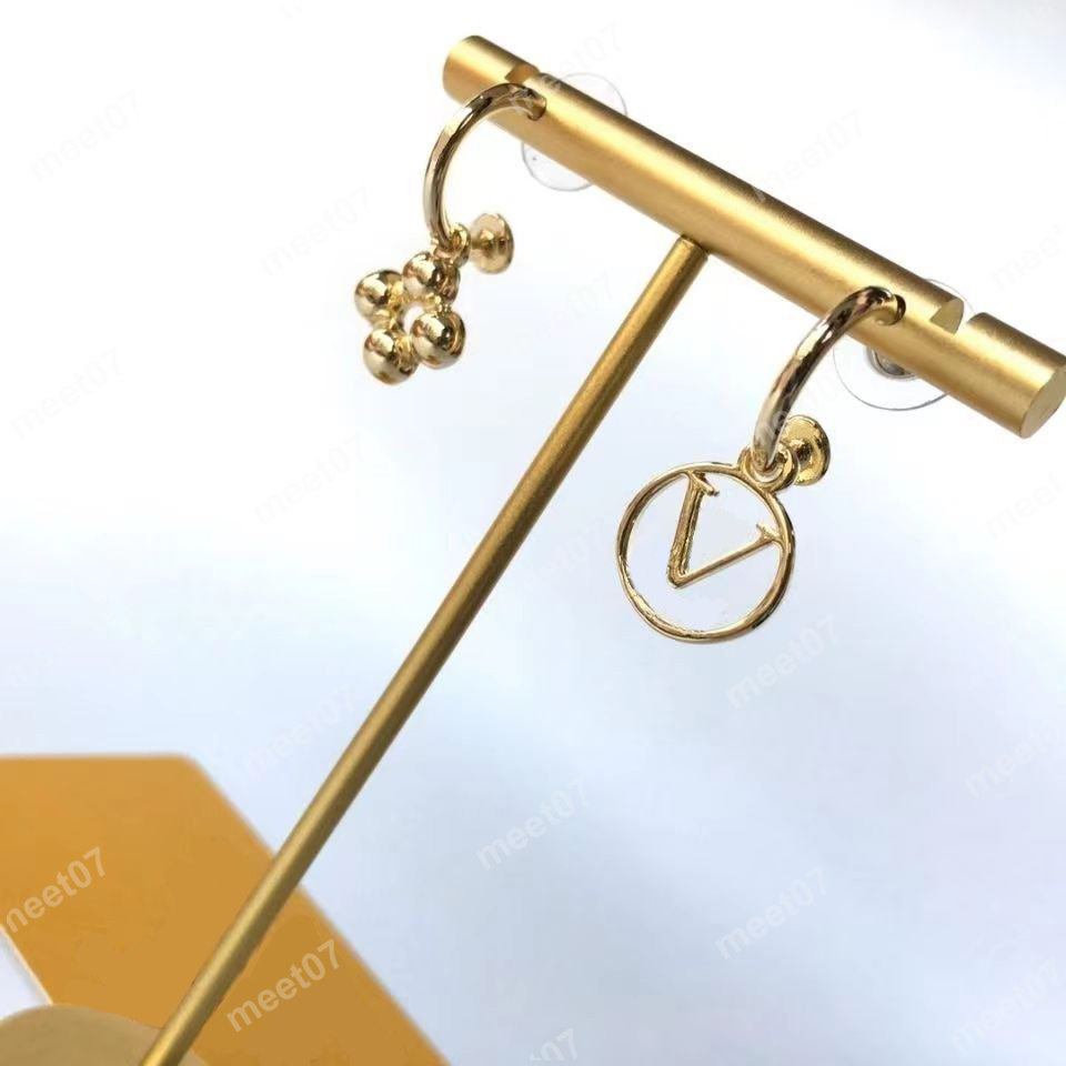 Asymmetrical hoop earrings designer earring hoop huggie jewellery Earring Sterling Silver Ear Ring for Women
Asymmetrical hoop earrings designer earring hoop huggie jewellery Earring Sterling Silver Ear Ring for Women