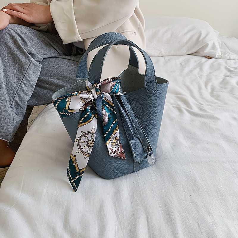 Designer Luxury Vegetable Basket Advanced Feeling Westernized Women's Version Versatile Fairy Temperament Fashion Hand Bucket Bag Picotin, White
Designer Luxury Vegetable Basket Advanced Feeling Westernized Women's Version Versatile Fairy Temperament Fashion Hand Bucket Bag Picotin, White