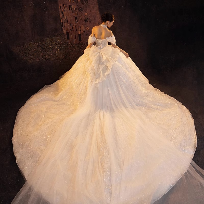 Modest Ball Gown Wedding crystals necklace shiny Bridal Gowns Lace Appliqued Sequins Plus Size Custom Made Sweetheart Neck Beach Mopping Robe Bride Dr