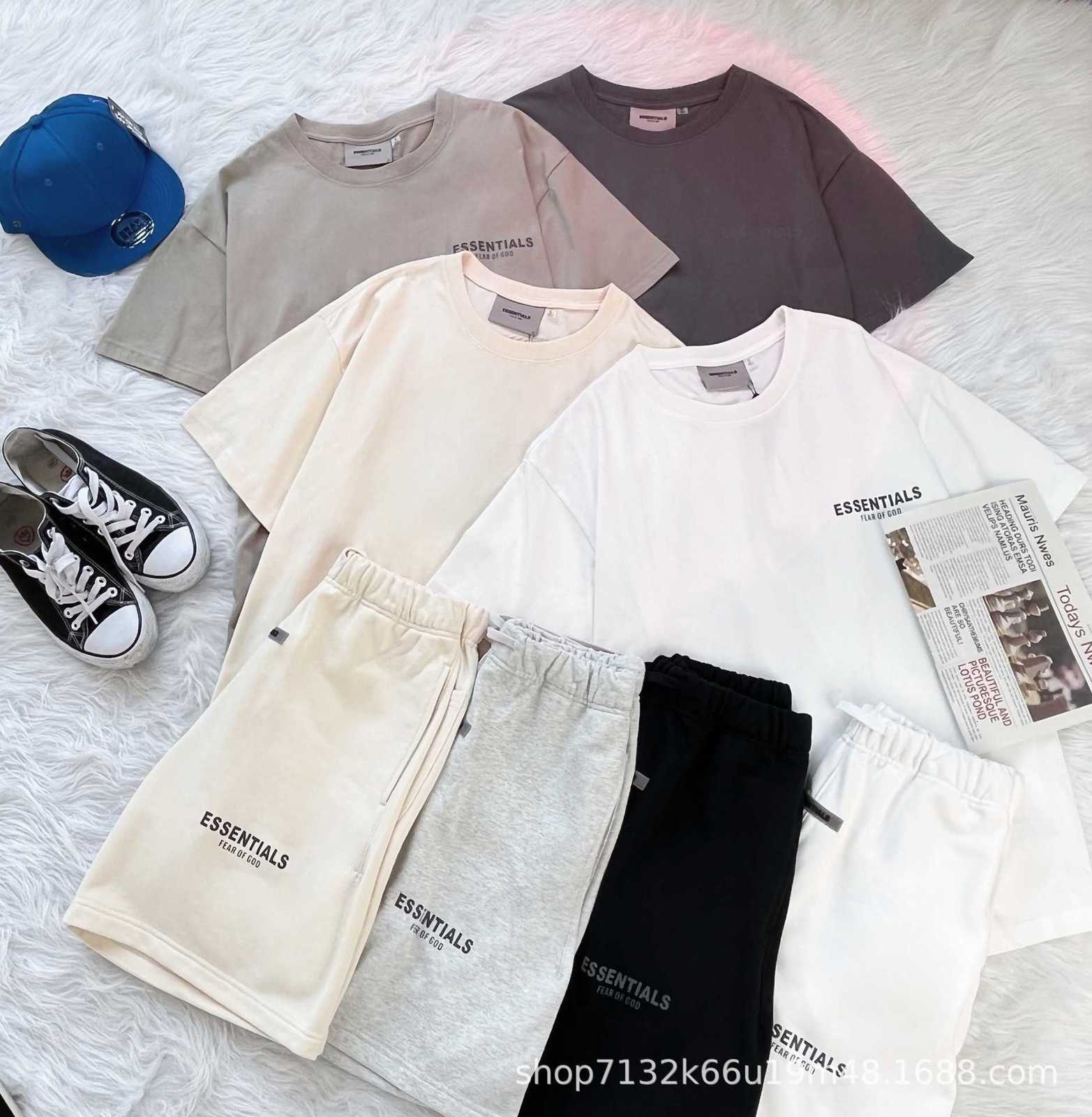 Fog summer double thread ess men's and women's cotton short sleeve Shorts Set minority American loose T-shirt couple shorts, Floral grey short sleeve
Fog summer double thread ess men's and women's cotton short sleeve Shorts Set minority American loose T-shirt couple shorts, Floral grey short sleeve