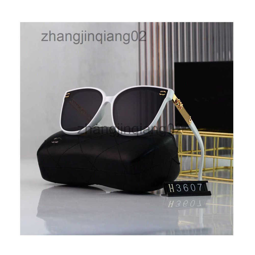 Designer Channel Sunglass Cycle Luxurious Fashion Sport Polarize Sunglasses Men Women Summer Vintage Baseball Leisure Trend Versatile UV Resistant Sun Glasses
Designer Channel Sunglass Cycle Luxurious Fashion Sport Polarize Sunglasses Men Women Summer Vintage Baseball Leisure Trend Versatile UV Resistant Sun Glasses