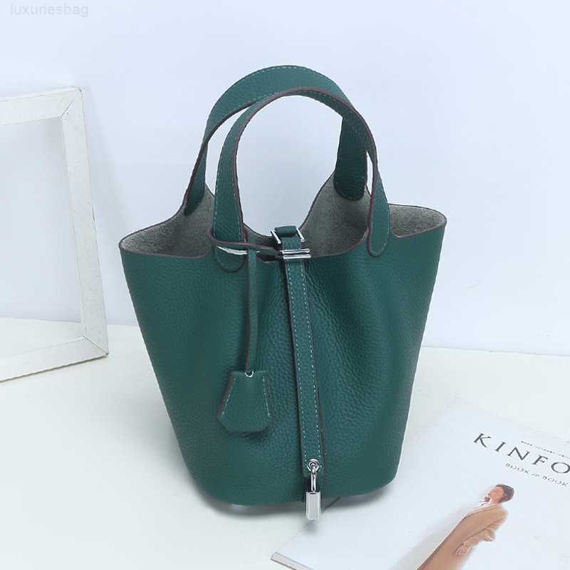 Designer Luxury Bag Soft Top Layer Cowhide Net Red Vegetable Basket Leather Bucket Lychee Pattern Leisure Hand Female Small HandbagM4UCL7RZ Picotin, Small orange
Designer Luxury Bag Soft Top Layer Cowhide Net Red Vegetable Basket Leather Bucket Lychee Pattern Leisure Hand Female Small HandbagM4UCL7RZ Picotin, Small orange